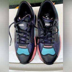 PUMA STORMY METALLIC Sneakers Size 8